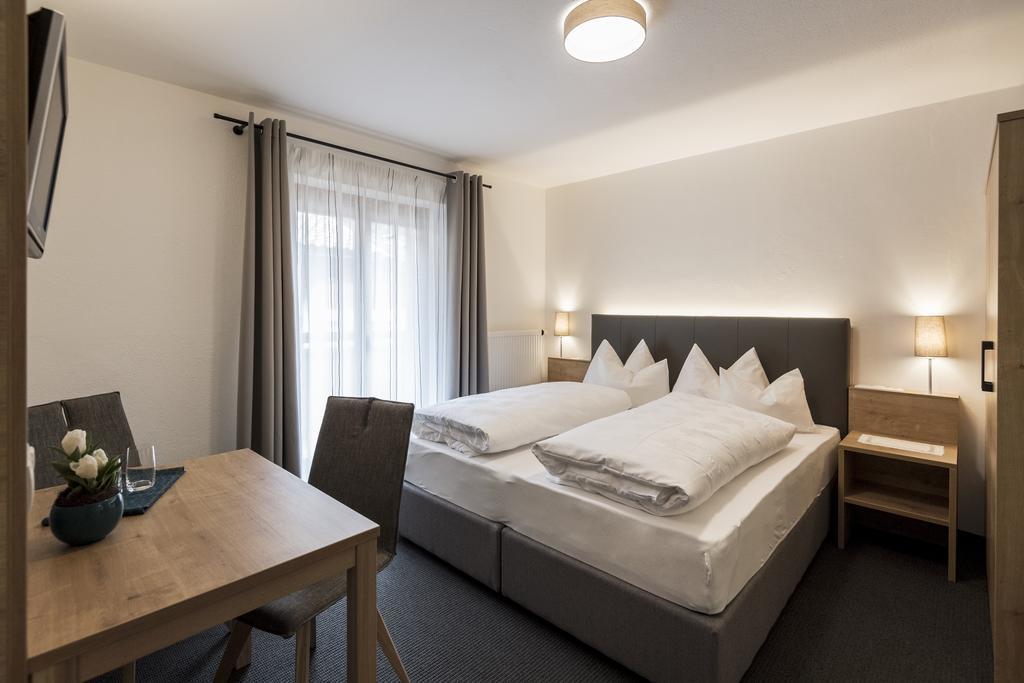 Garni Gruenau Hotell San Martino In Passiria  Exteriör bild