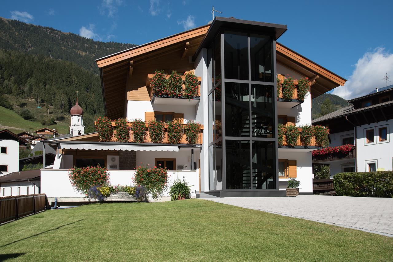 Garni Gruenau Hotell San Martino In Passiria  Exteriör bild
